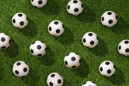 用户在手机上使用 满冠体育 应用